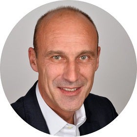 Christophe Adam | Cas Client Assurance | Robert Walters Management de Transition